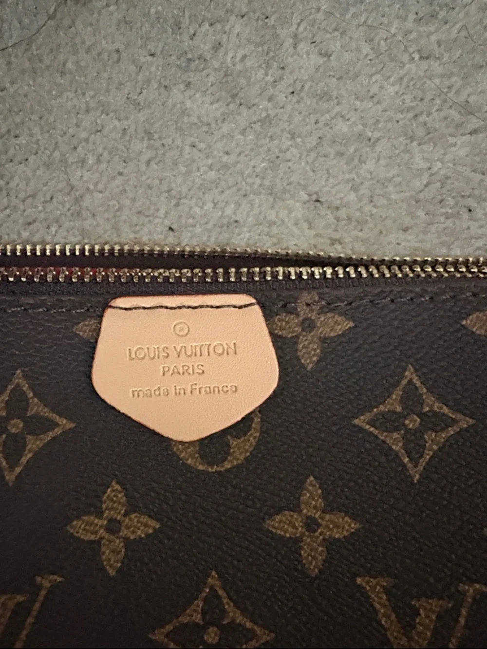 Louis Vuitton Monogram double pouch crossbody - Picture 3 of 11